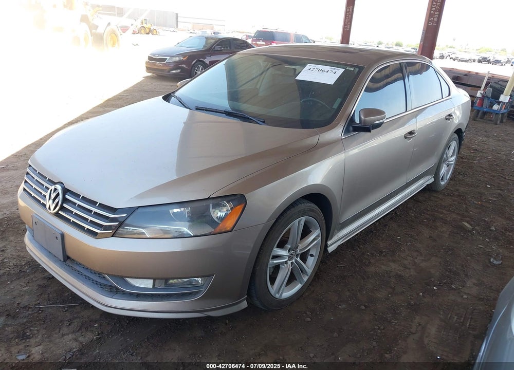 2015 VOLKSWAGEN PASSAT VIN: 1VWCM7A32FC049966