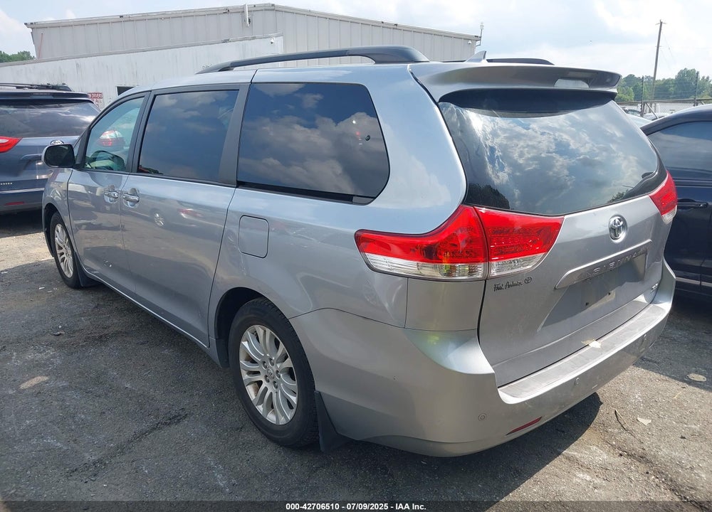 2011 TOYOTA SIENNA XLE V6 VIN: 5TDYK3DC0BS068057