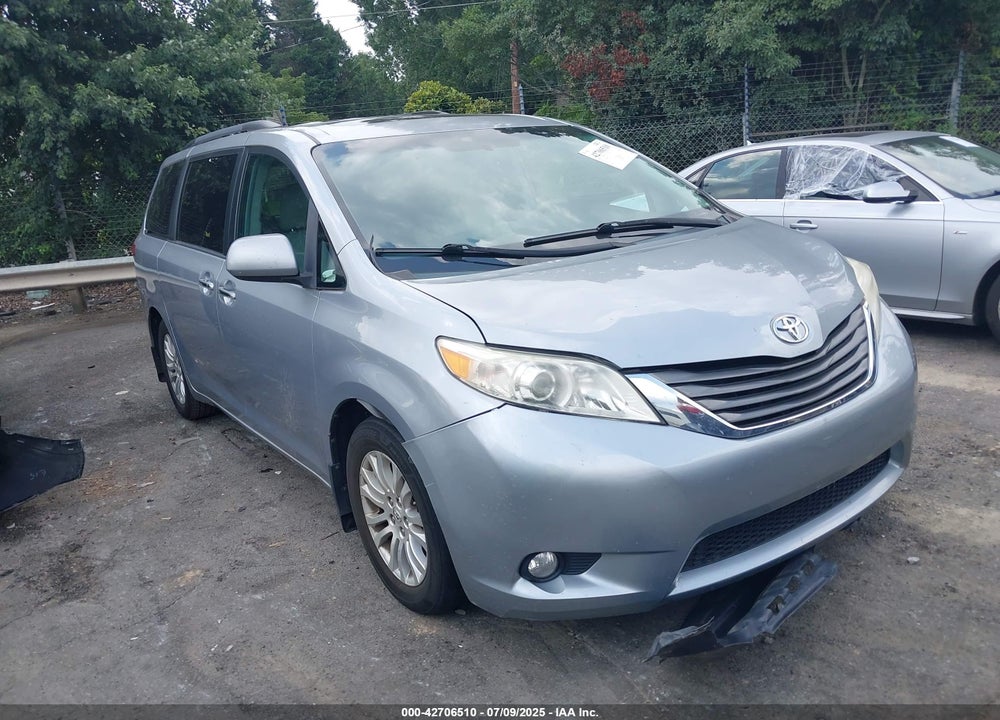 2011 TOYOTA SIENNA XLE V6 VIN: 5TDYK3DC0BS068057