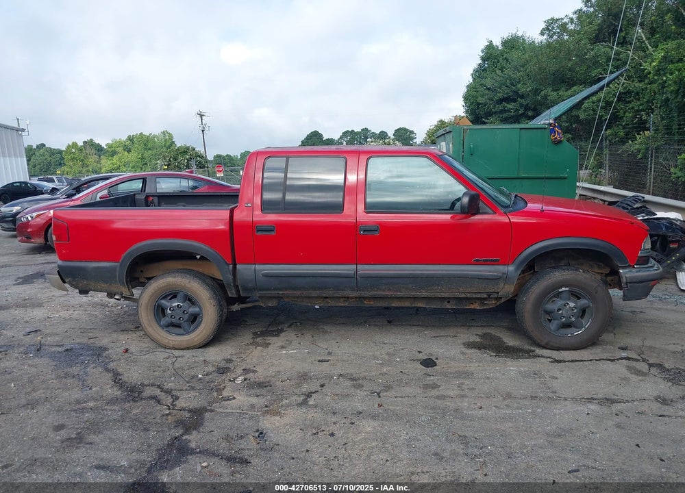 2001 CHEVROLET S-10 LS VIN: 1GCDT13W11K218775