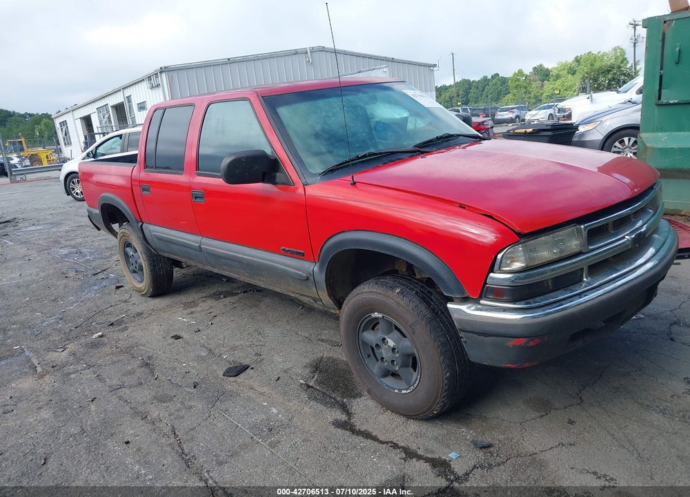 2001 CHEVROLET S-10 LS VIN: 1GCDT13W11K218775