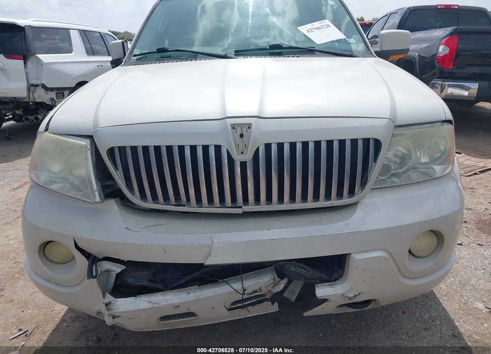 2004 LINCOLN NAVIGATOR VIN: 5LMFU27R74LJ35777