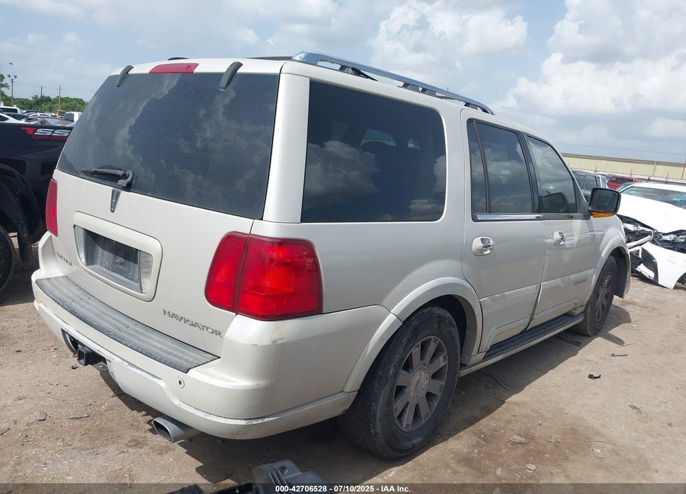 2004 LINCOLN NAVIGATOR VIN: 5LMFU27R74LJ35777