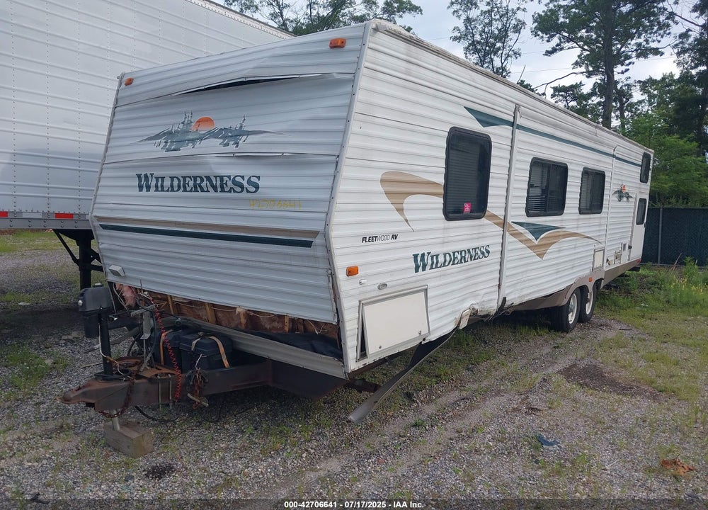 2005 WILDERNESS ADVANTAGE SERIES M-3 VIN: 1ED1D322455339465