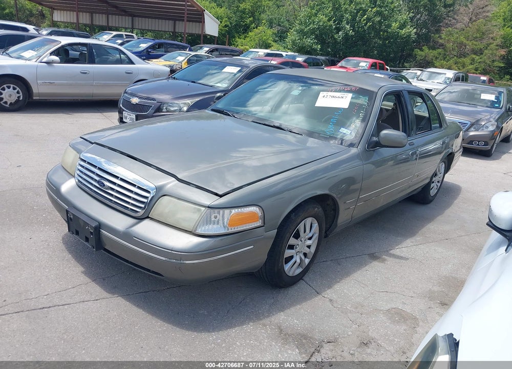 2002 FORD CROWN VICTORIA STANDARD VIN: 2FAFP73W52X120630