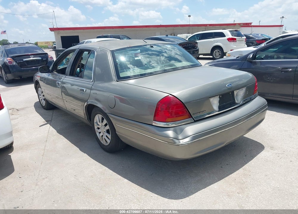2002 FORD CROWN VICTORIA STANDARD VIN: 2FAFP73W52X120630