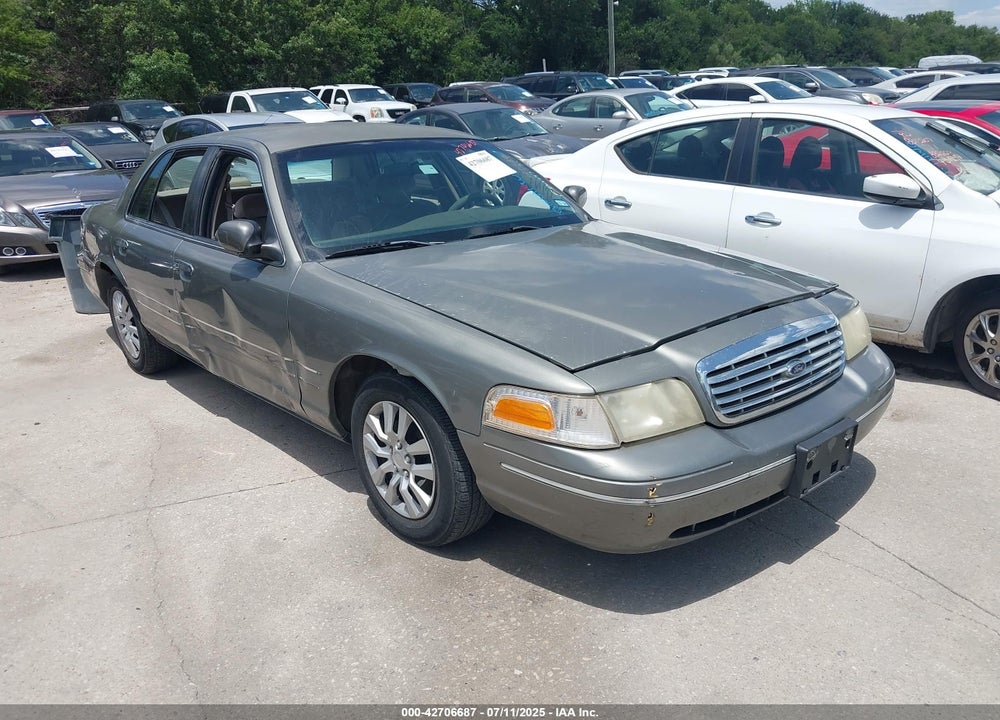 2002 FORD CROWN VICTORIA STANDARD VIN: 2FAFP73W52X120630