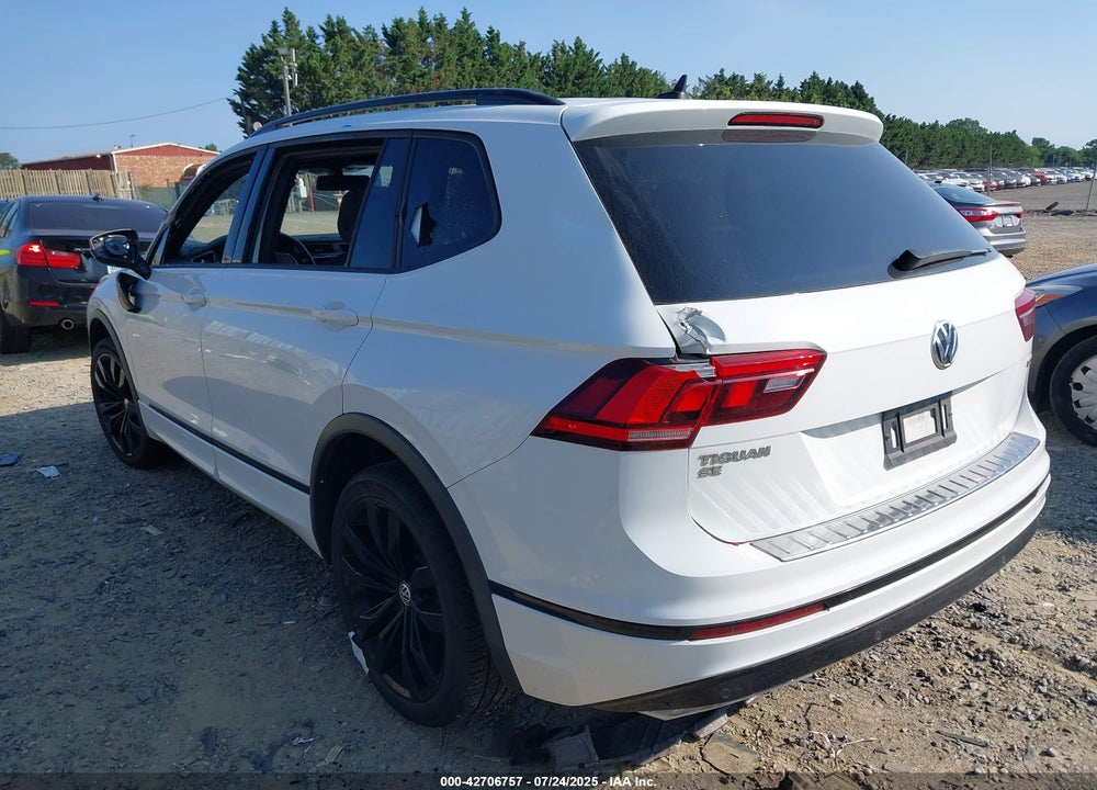 2021 VOLKSWAGEN TIGUAN VIN: 3VV2B7AX1MM111619