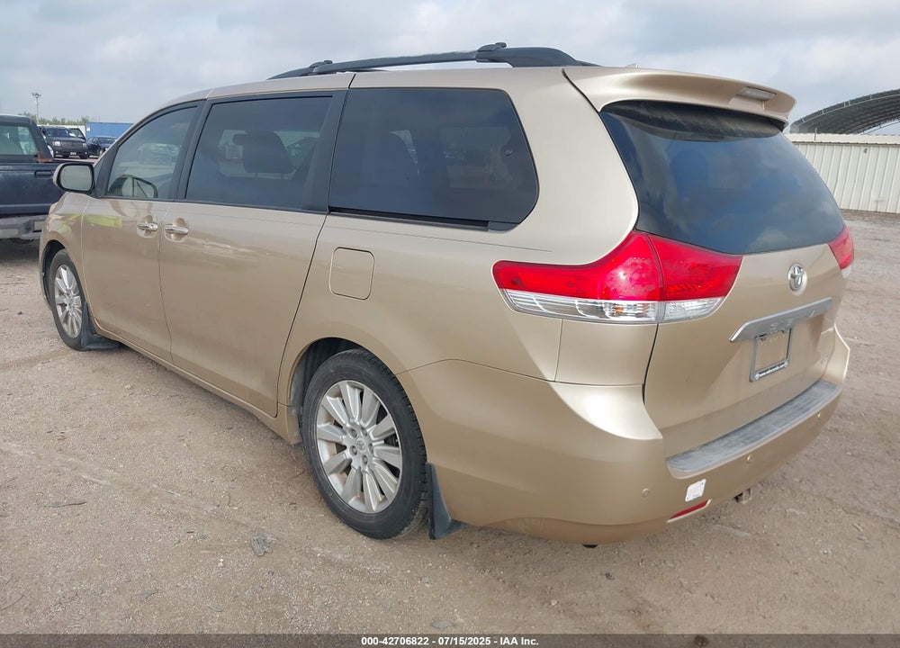 2011 TOYOTA SIENNA VIN: 5TDYK3DC0BS019103