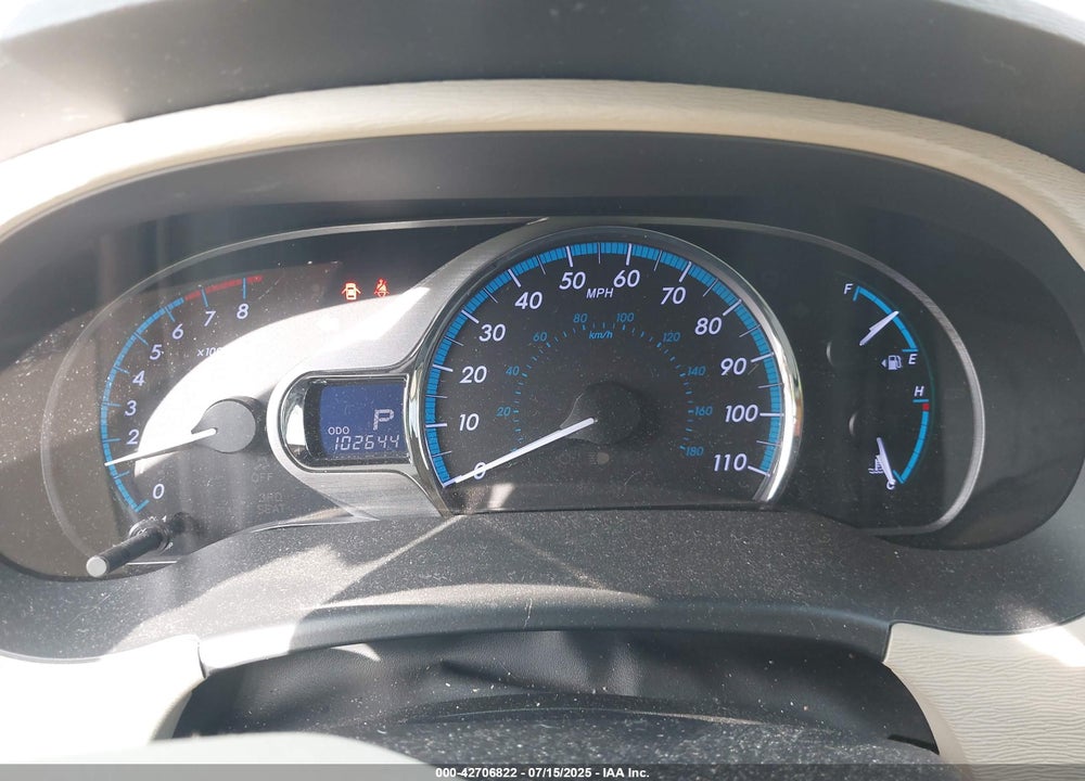 2011 TOYOTA SIENNA VIN: 5TDYK3DC0BS019103