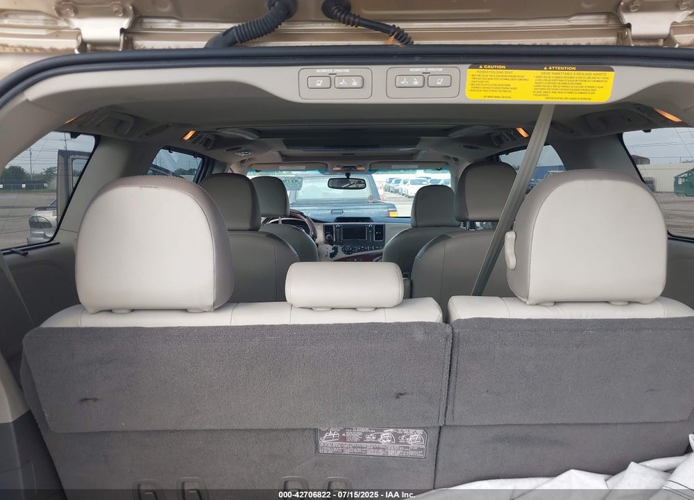 2011 TOYOTA SIENNA VIN: 5TDYK3DC0BS019103