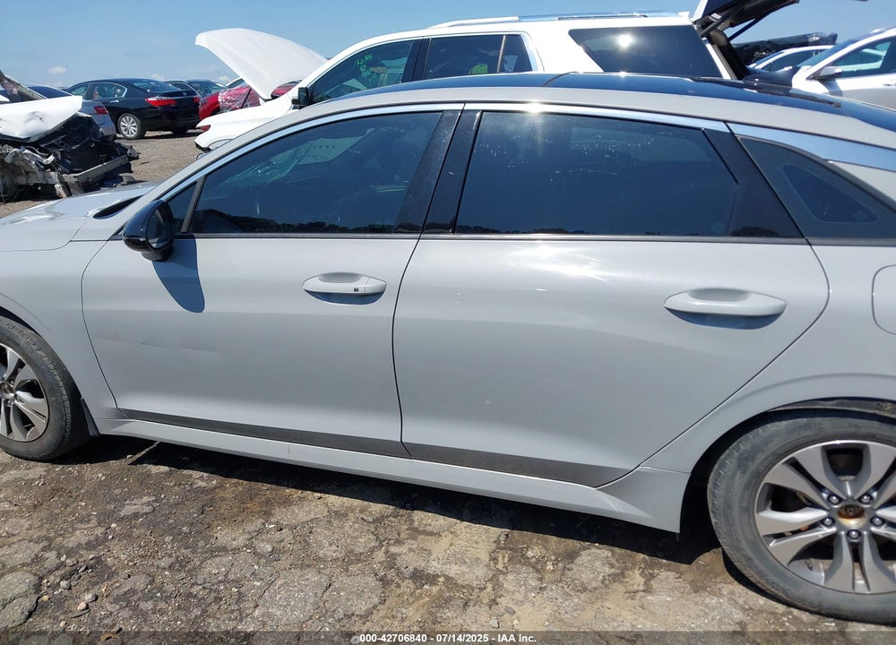 2022 KIA K5 VIN: 5XXG64J24NG112715