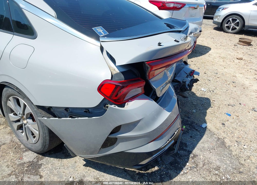 2022 KIA K5 VIN: 5XXG64J24NG112715