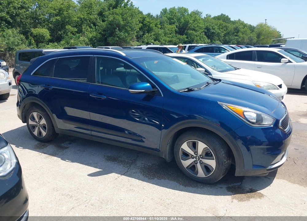 2018 KIA NIRO VIN: KNDCE3LC5J5176083