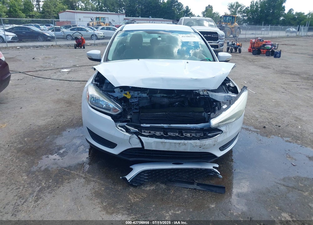 2015 FORD FOCUS VIN: 1FADP3F21FL259942