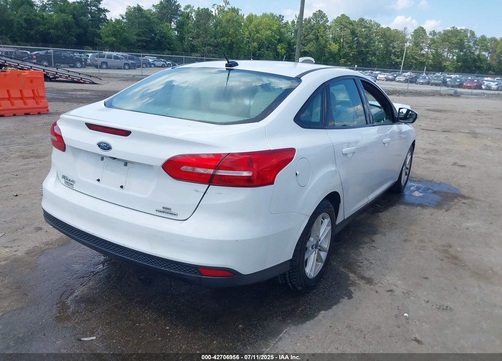 2015 FORD FOCUS VIN: 1FADP3F21FL259942