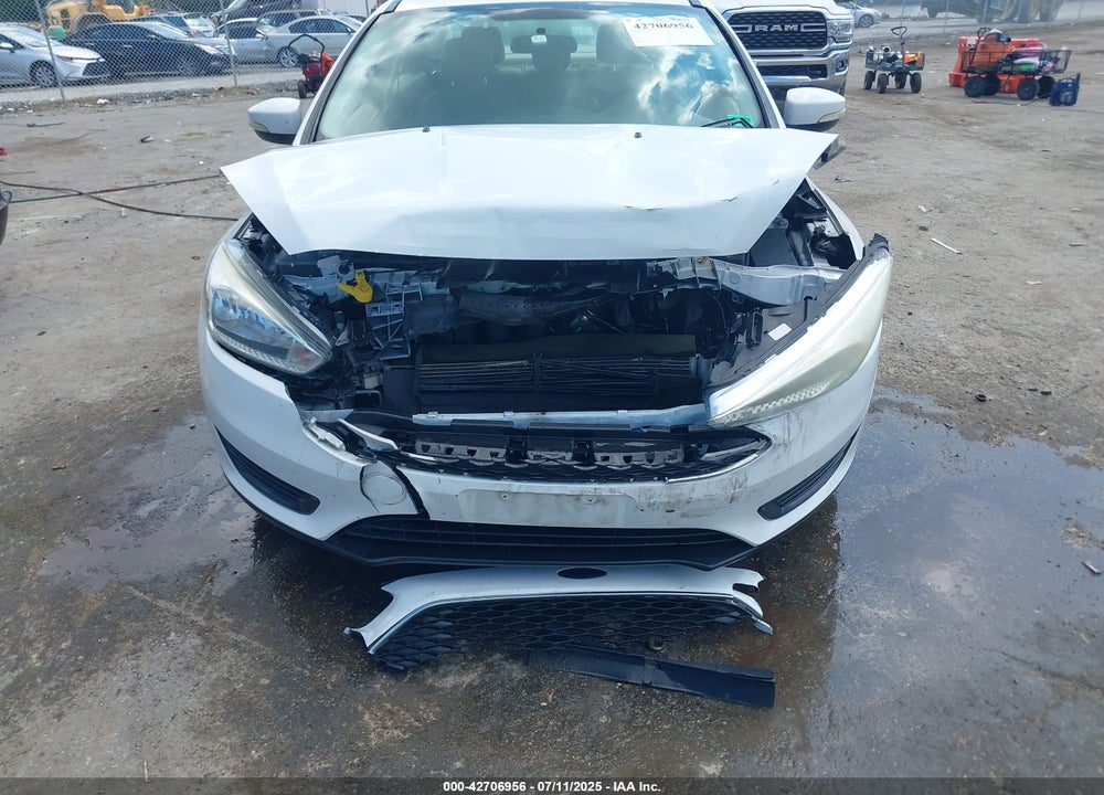 2015 FORD FOCUS VIN: 1FADP3F21FL259942