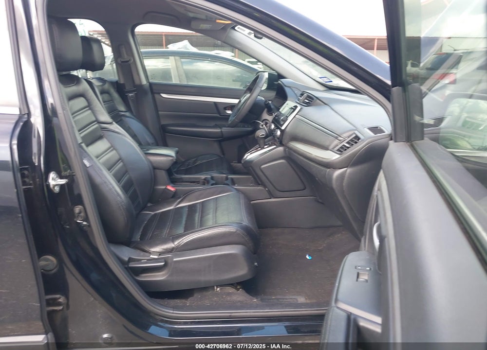 2017 HONDA CR-V LX VIN: 7FARW5H30HE003063