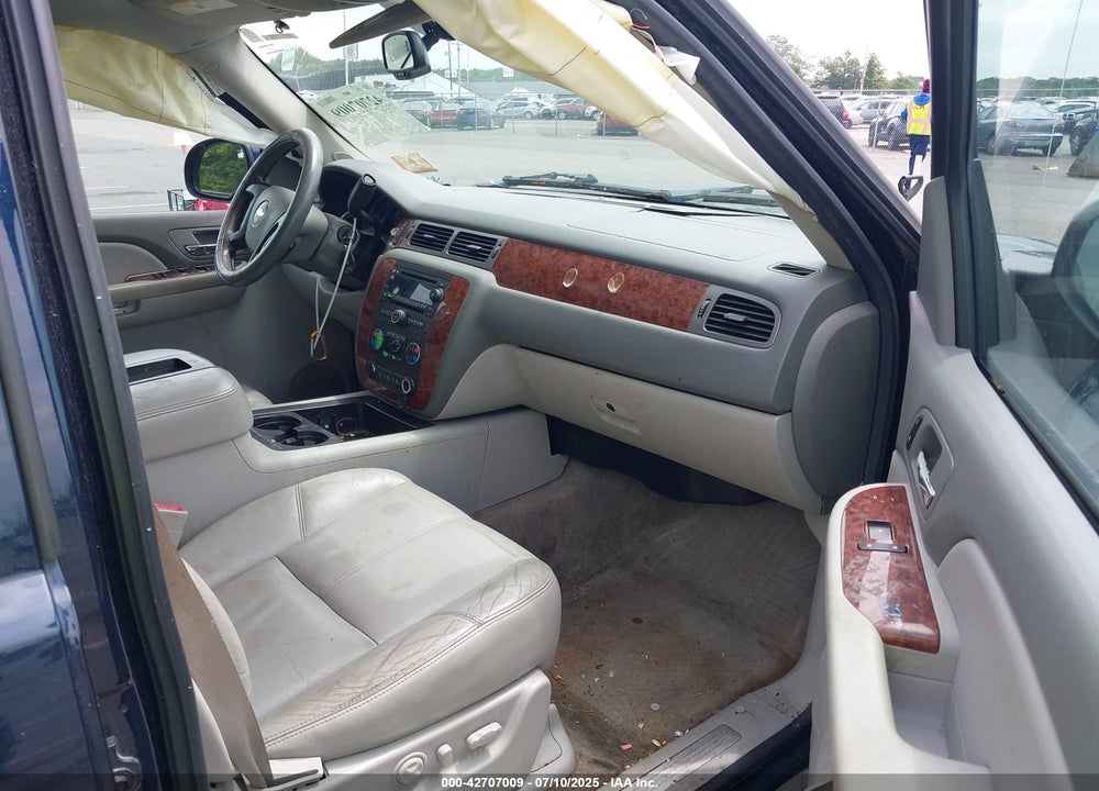 2008 CHEVROLET SUBURBAN 1500 VIN: 3GNFK16388G176479
