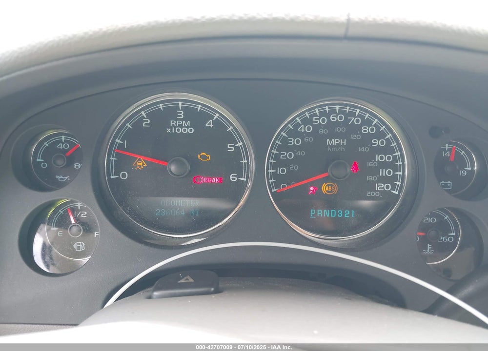 2008 CHEVROLET SUBURBAN 1500 VIN: 3GNFK16388G176479