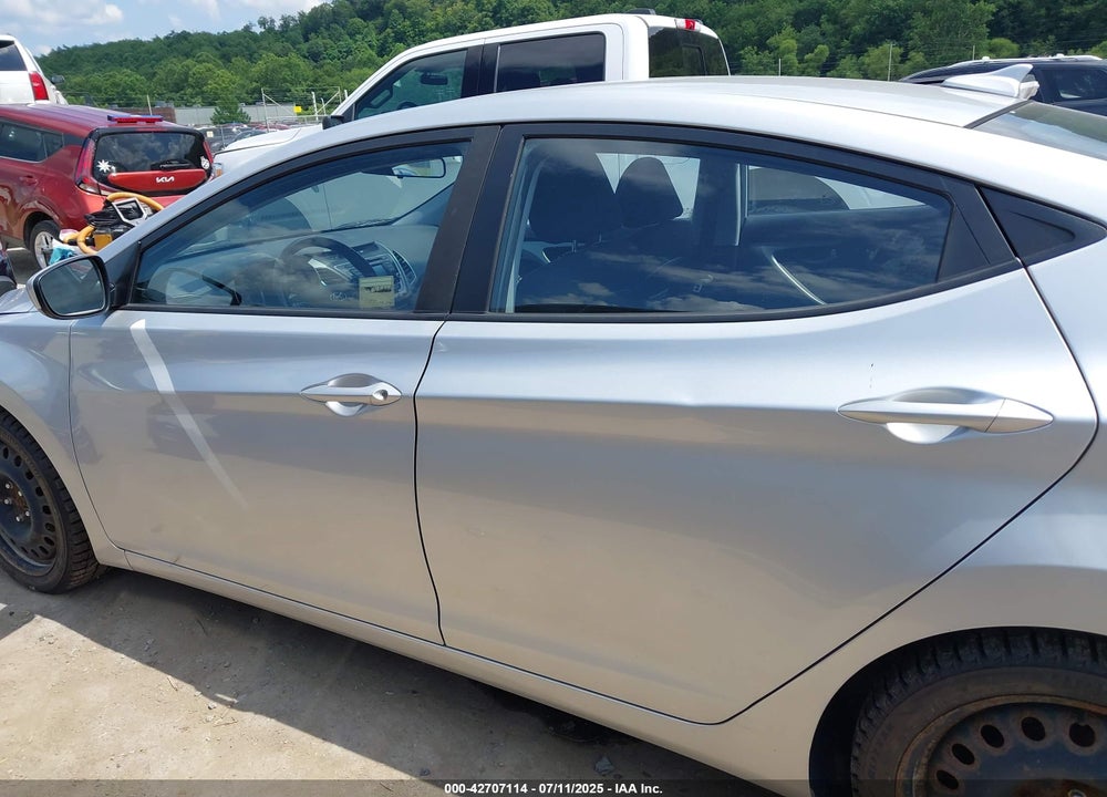 2016 HYUNDAI ELANTRA GLS VIN: KMHDH4AH6GU607668