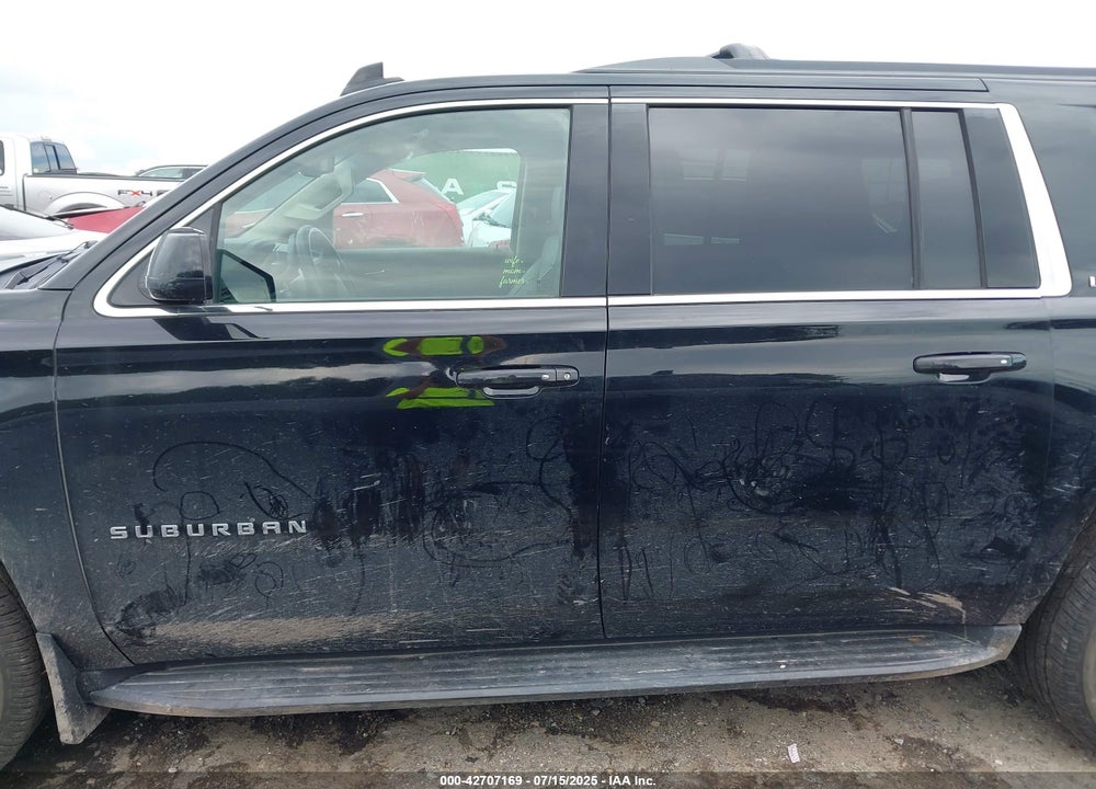 2018 CHEVROLET SUBURBAN VIN: 1GNSKHKC3JR156272