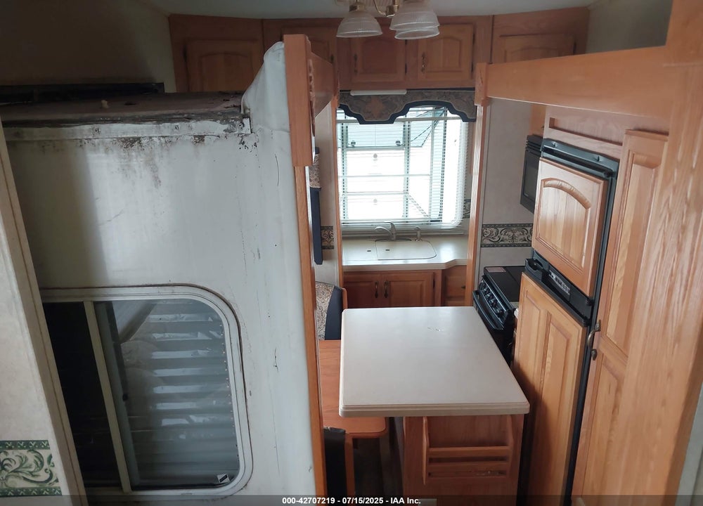 2005 JAYCO DESIGNER 5TH WHL TRAVEL TRAILER VIN: 1UJCJ02R851SH0113