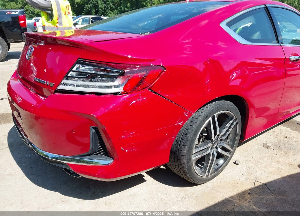 2016 HONDA ACCORD VIN: 1HGCT2B09GA007208