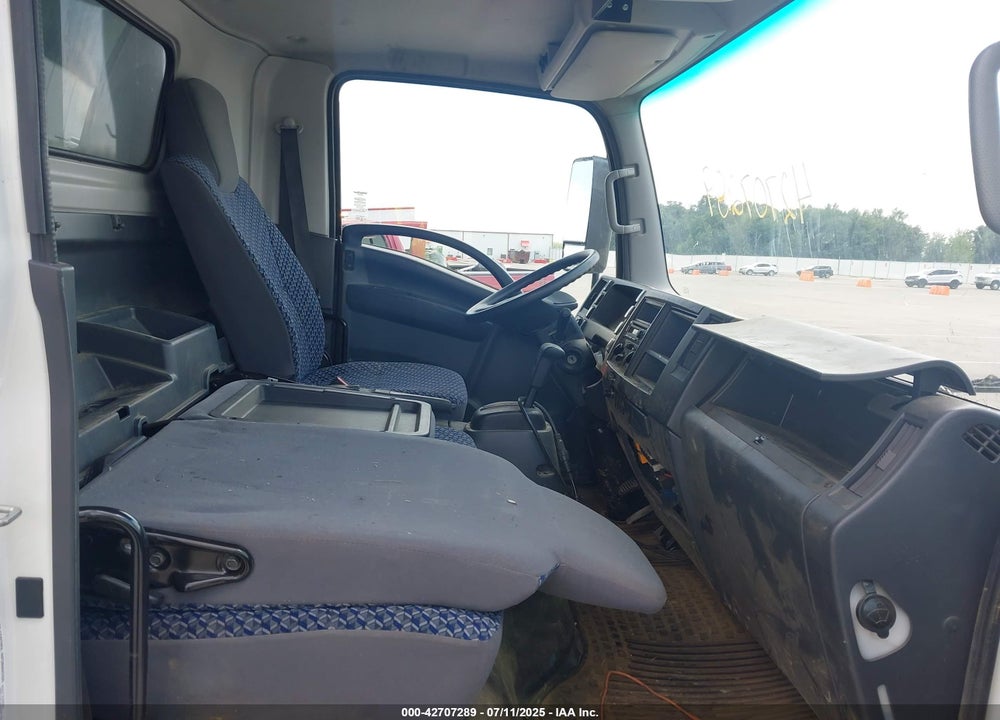 2024 ISUZU NPR HD VIN: 54DC4W1D2RS208111
