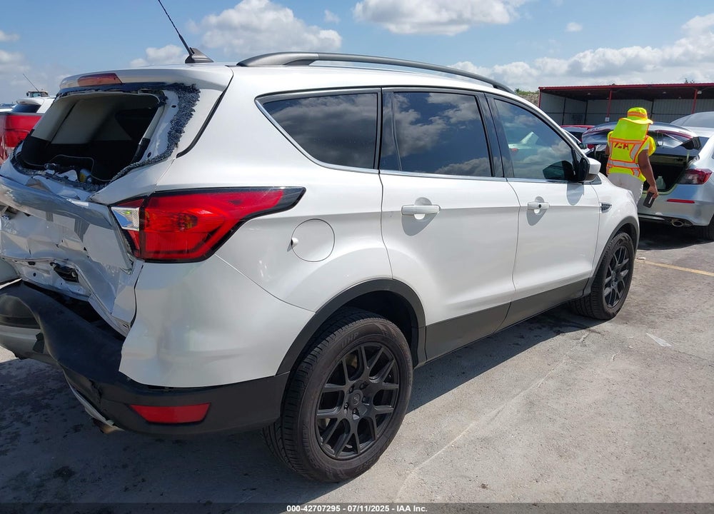 2019 FORD ESCAPE VIN: 1FMCU0HD0KUC32131