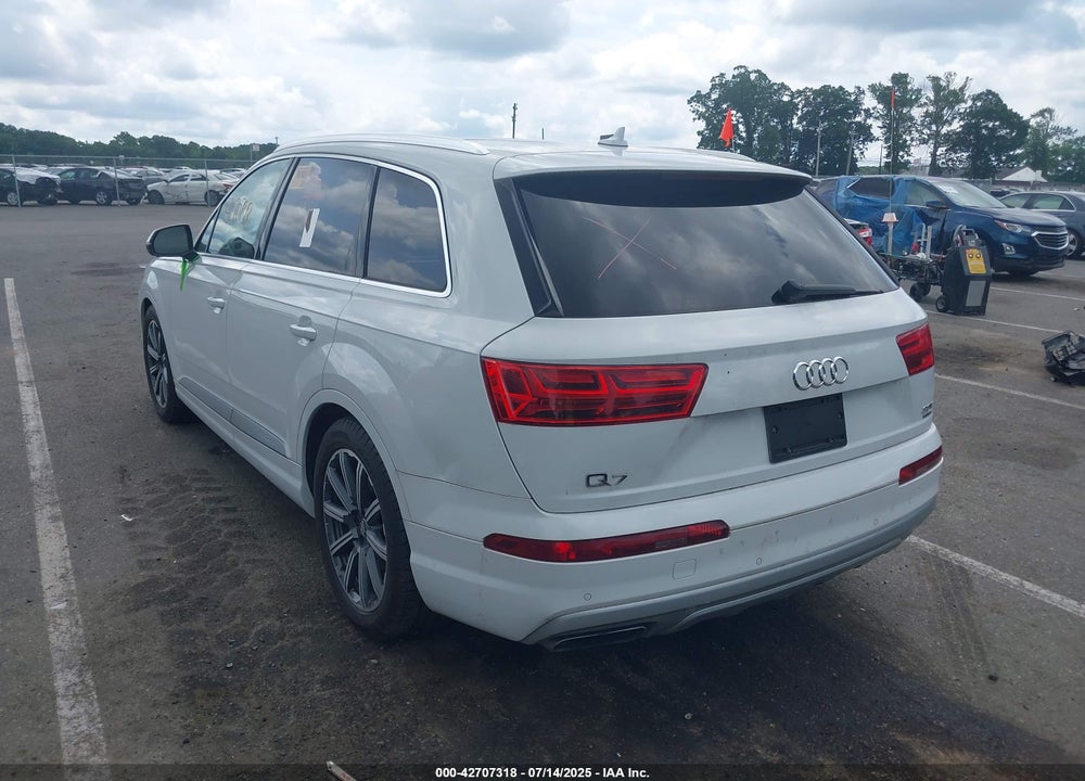 2017 AUDI Q7 VIN: WA1VAAF74HD008517