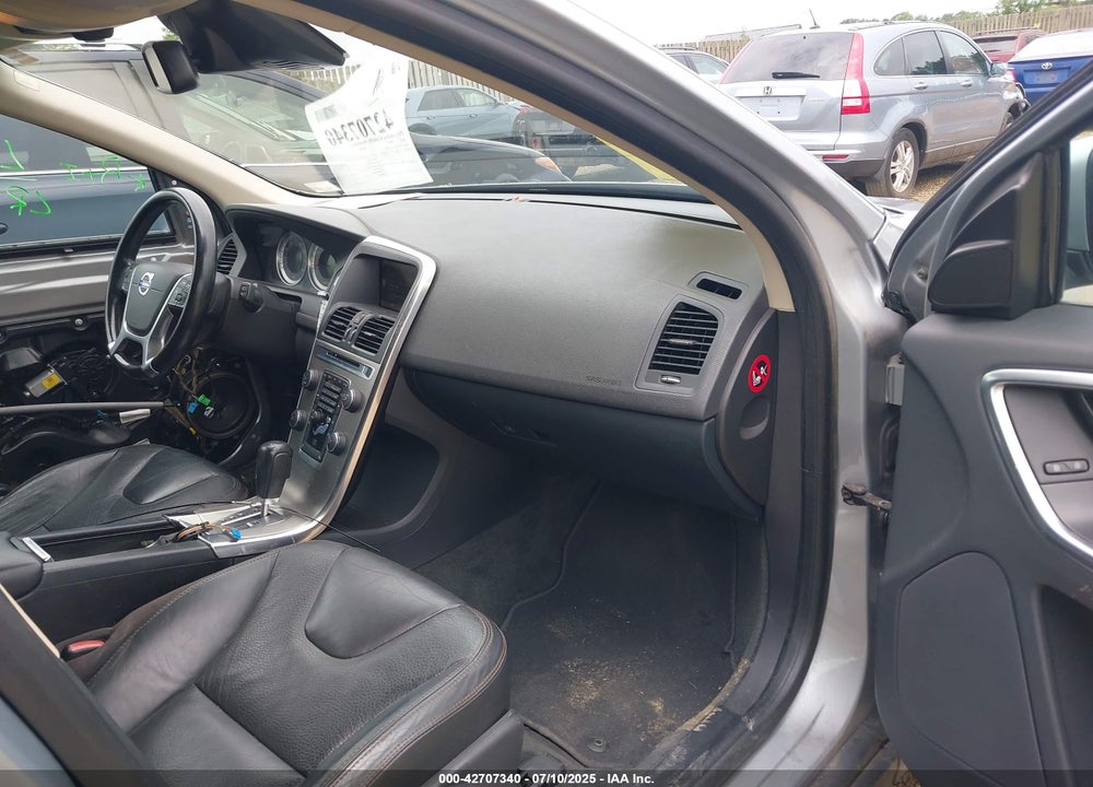 2012 VOLVO XC60 VIN: YV4902DZ2C2292882