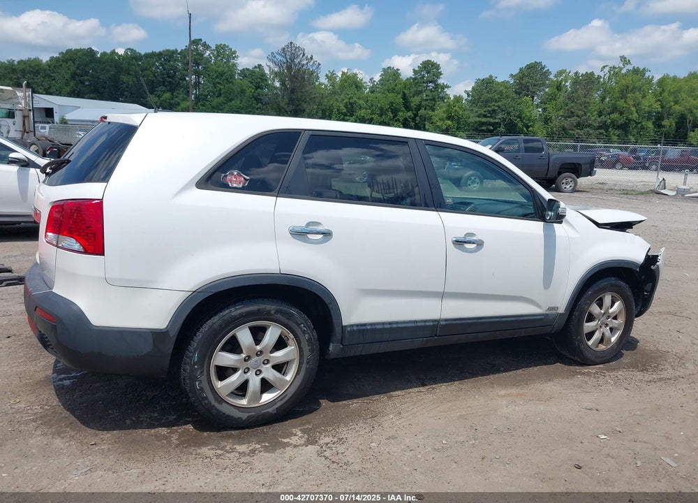 2013 KIA SORENTO VIN: 5XYKTCA6XDG407943
