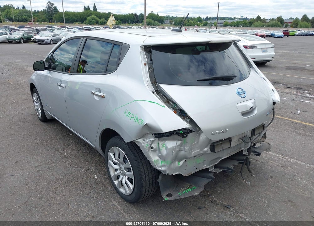 2015 NISSAN LEAF VIN: 1N4AZ0CP5FC308152