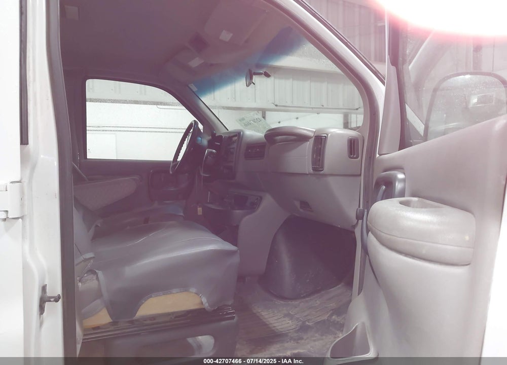 1997 CHEVROLET CHEVY VAN VIN: 1GCHG35RXV1080156