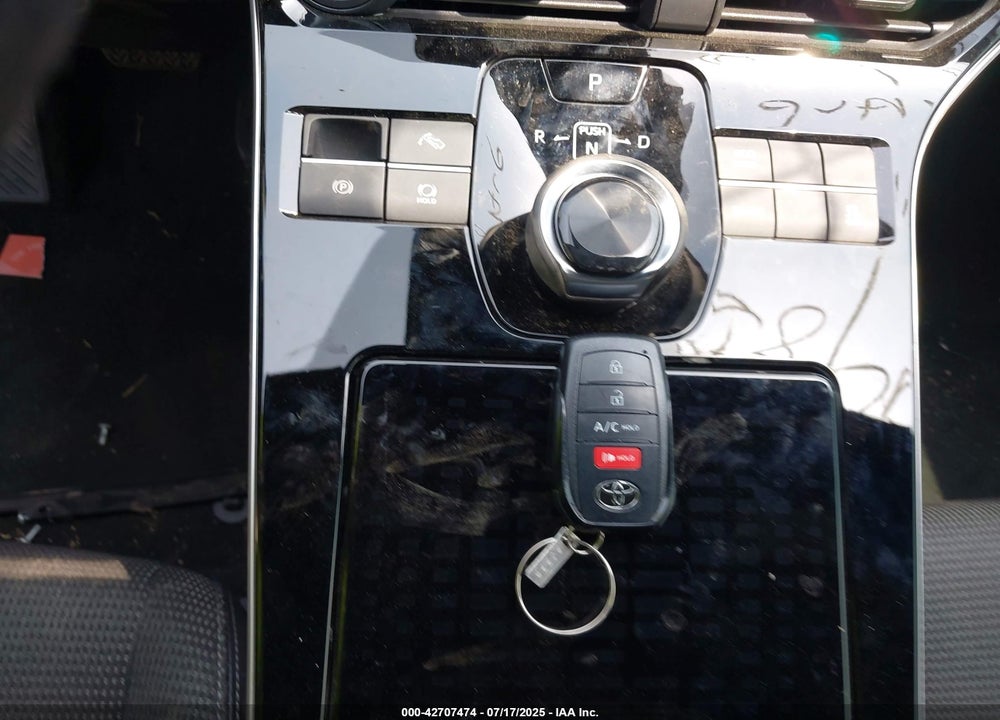 2023 TOYOTA BZ4X XLE VIN: JTMAAAAA9PA017477