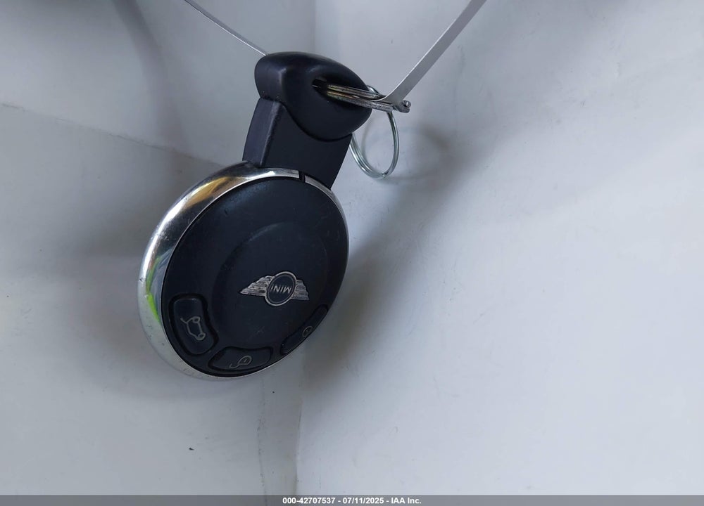 2013 MINI COOPER COUNTRYMAN VIN: WMWZC3C58DWP21061