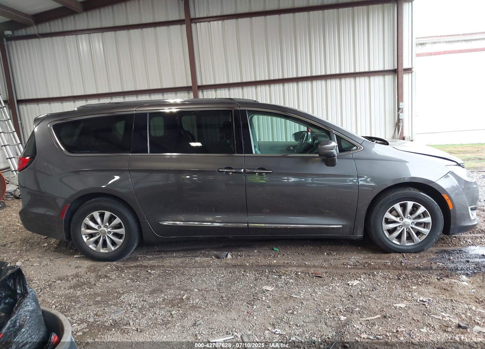 2018 CHRYSLER PACIFICA TOURING L PLUS VIN: 2C4RC1EG6JR291864