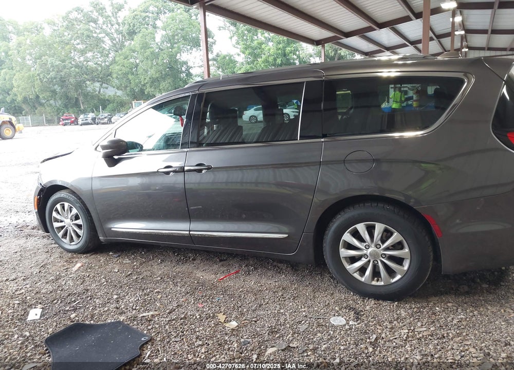 2018 CHRYSLER PACIFICA TOURING L PLUS VIN: 2C4RC1EG6JR291864
