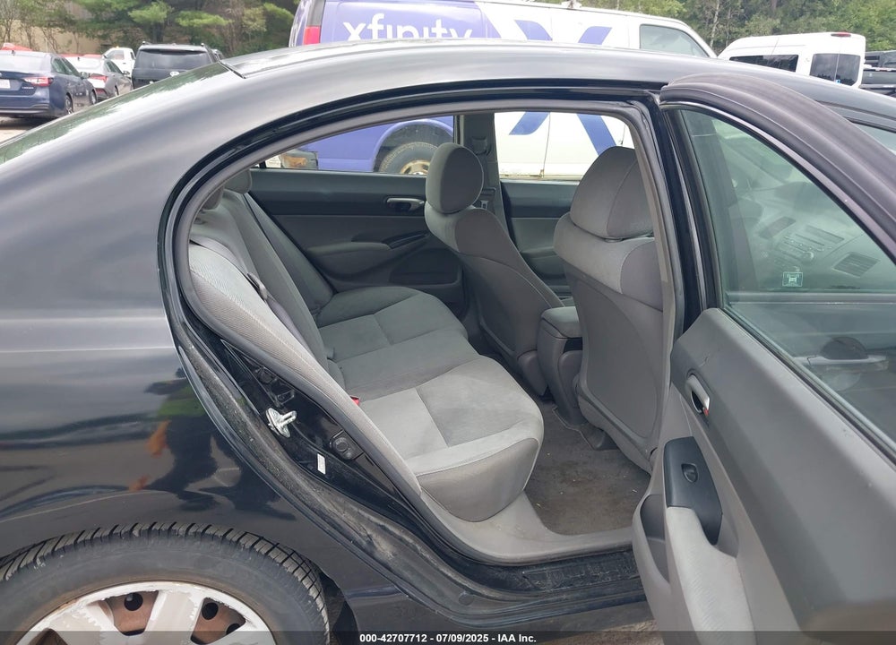 2010 HONDA CIVIC VIN: 2HGFA1F53AH537525