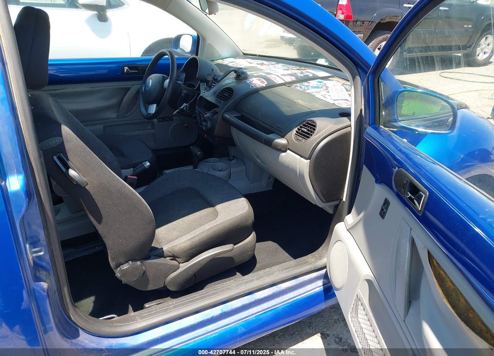 2002 VOLKSWAGEN NEW BEETLE GLS 1.8L TURBO VIN: 3VWCD21C62M405394