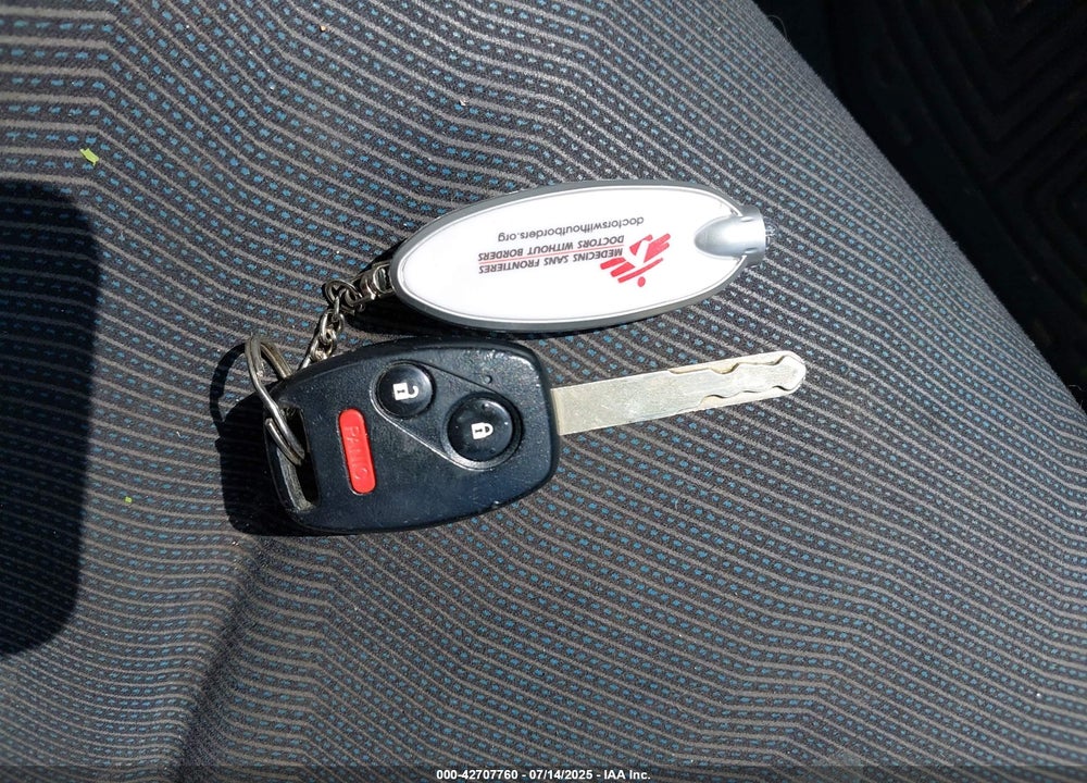 2010 HONDA FIT VIN: JHMGE8H44AS021833