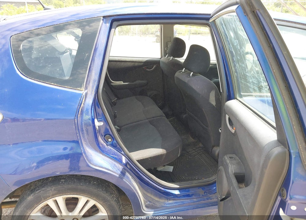 2010 HONDA FIT VIN: JHMGE8H44AS021833