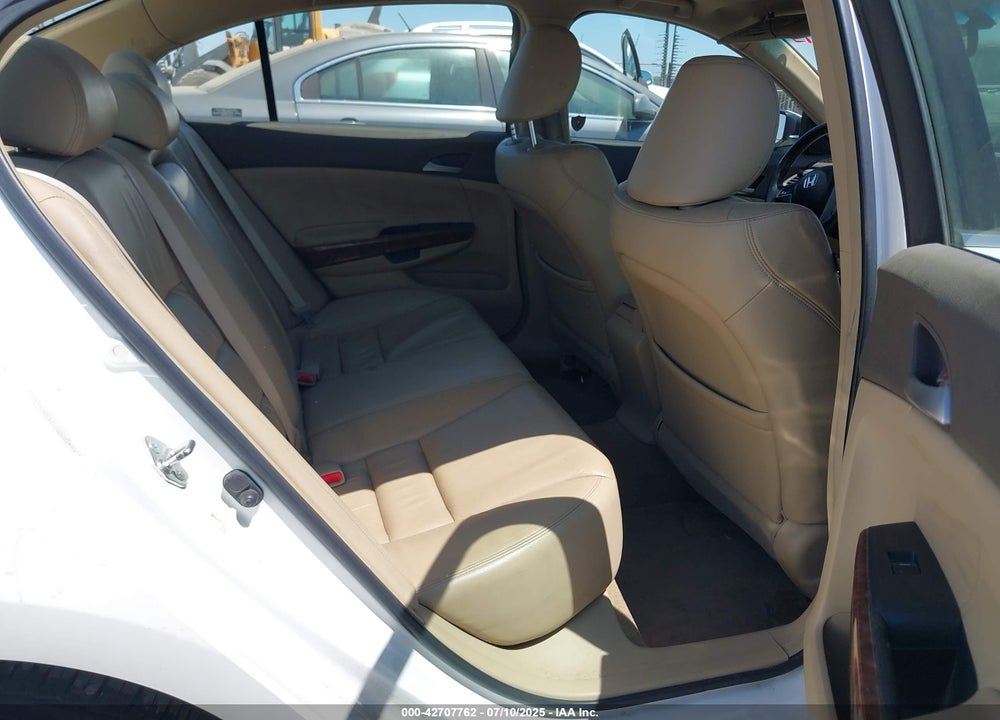 2008 HONDA ACCORD VIN: JHMCP268X8C007919