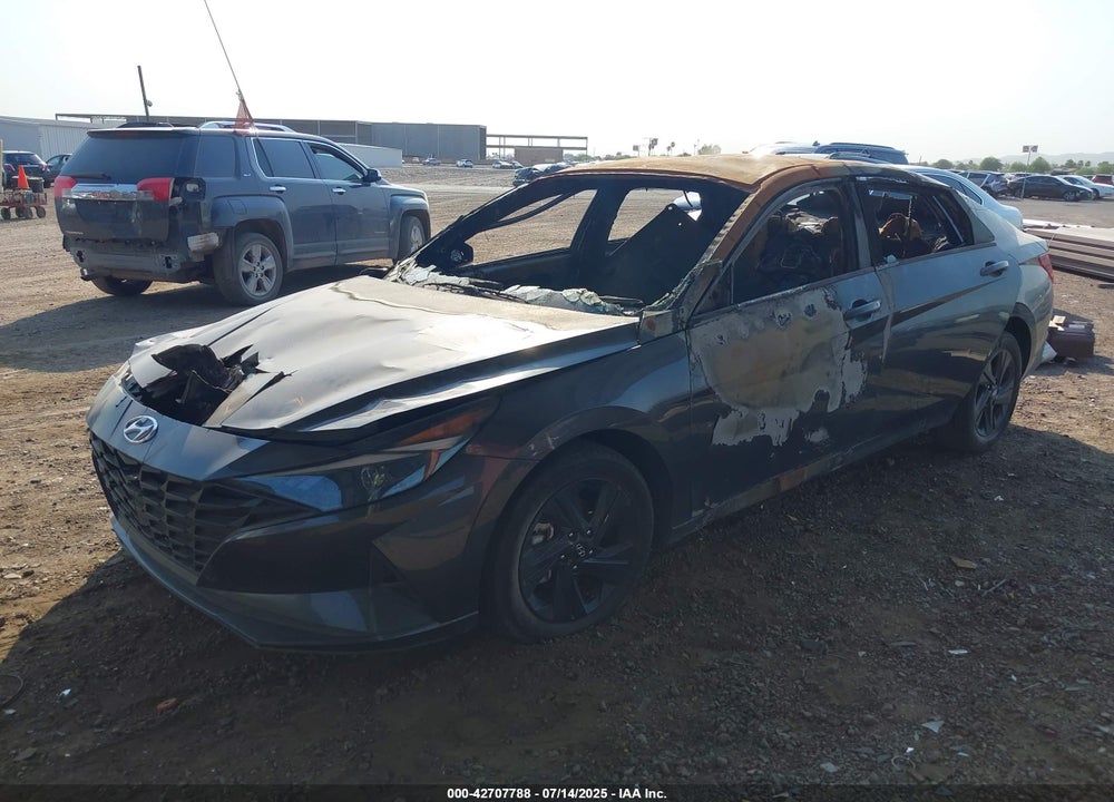 2022 HYUNDAI ELANTRA VIN: 5NPLM4AG2NH075152
