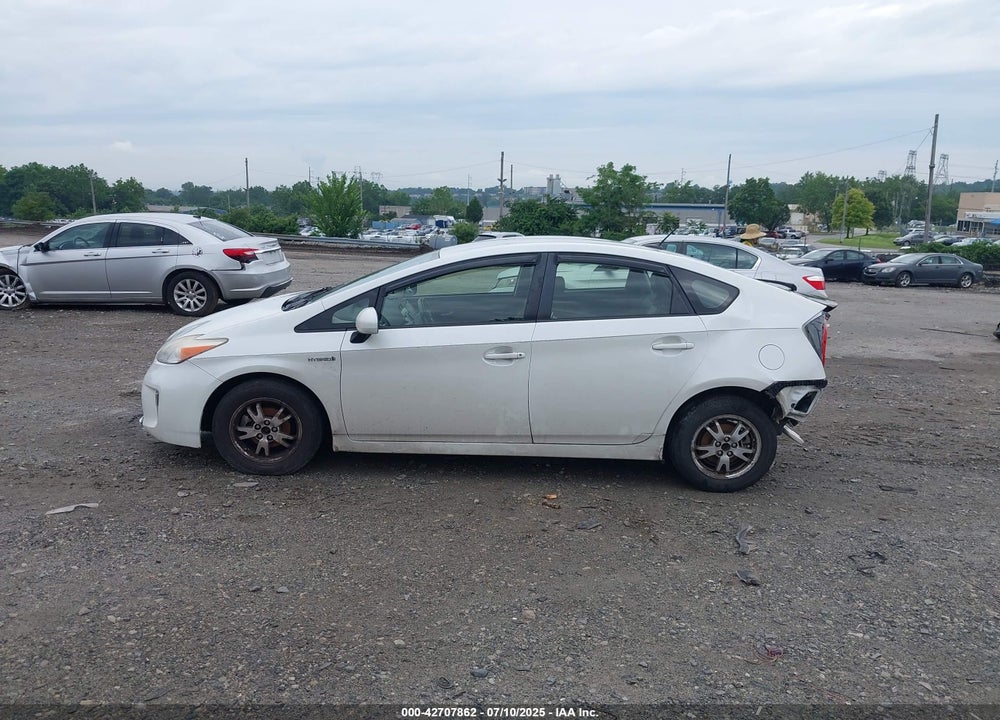 2013 TOYOTA PRIUS VIN: JTDKN3DU7D5588500