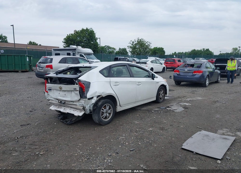 2013 TOYOTA PRIUS VIN: JTDKN3DU7D5588500
