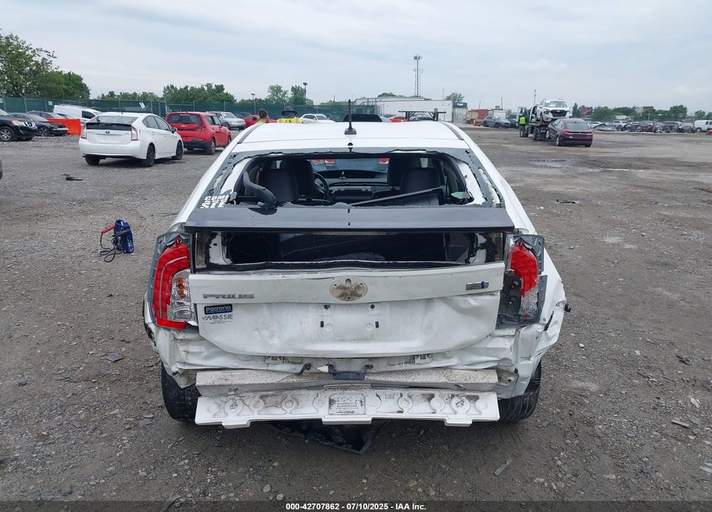 2013 TOYOTA PRIUS VIN: JTDKN3DU7D5588500