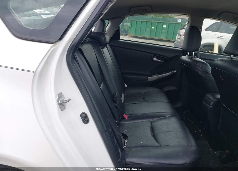 2013 TOYOTA PRIUS VIN: JTDKN3DU7D5588500
