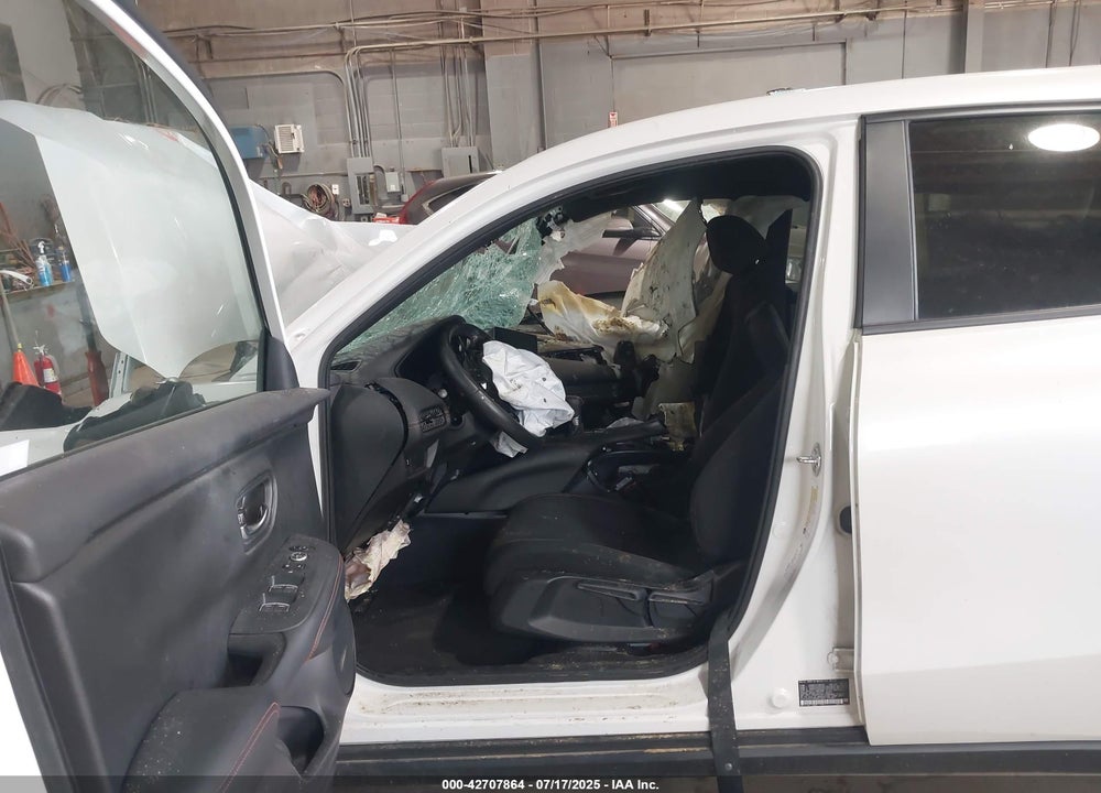 2023 HONDA HR-V VIN: 3CZRZ1H58PM715855